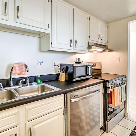 Updated Resort Condo, Walk To Myrtle Beach! 외부 사진