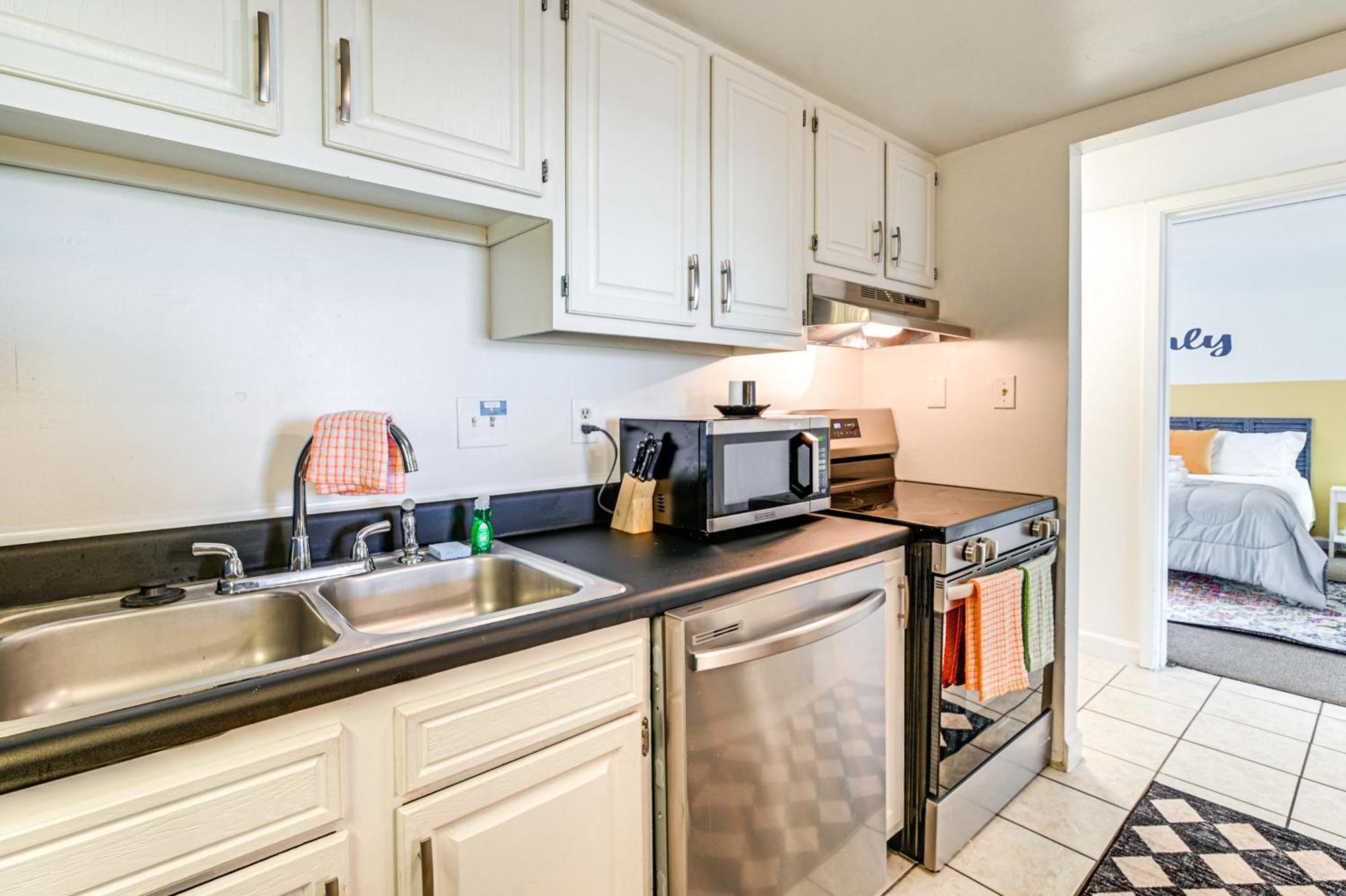 Updated Resort Condo, Walk To Myrtle Beach! 외부 사진