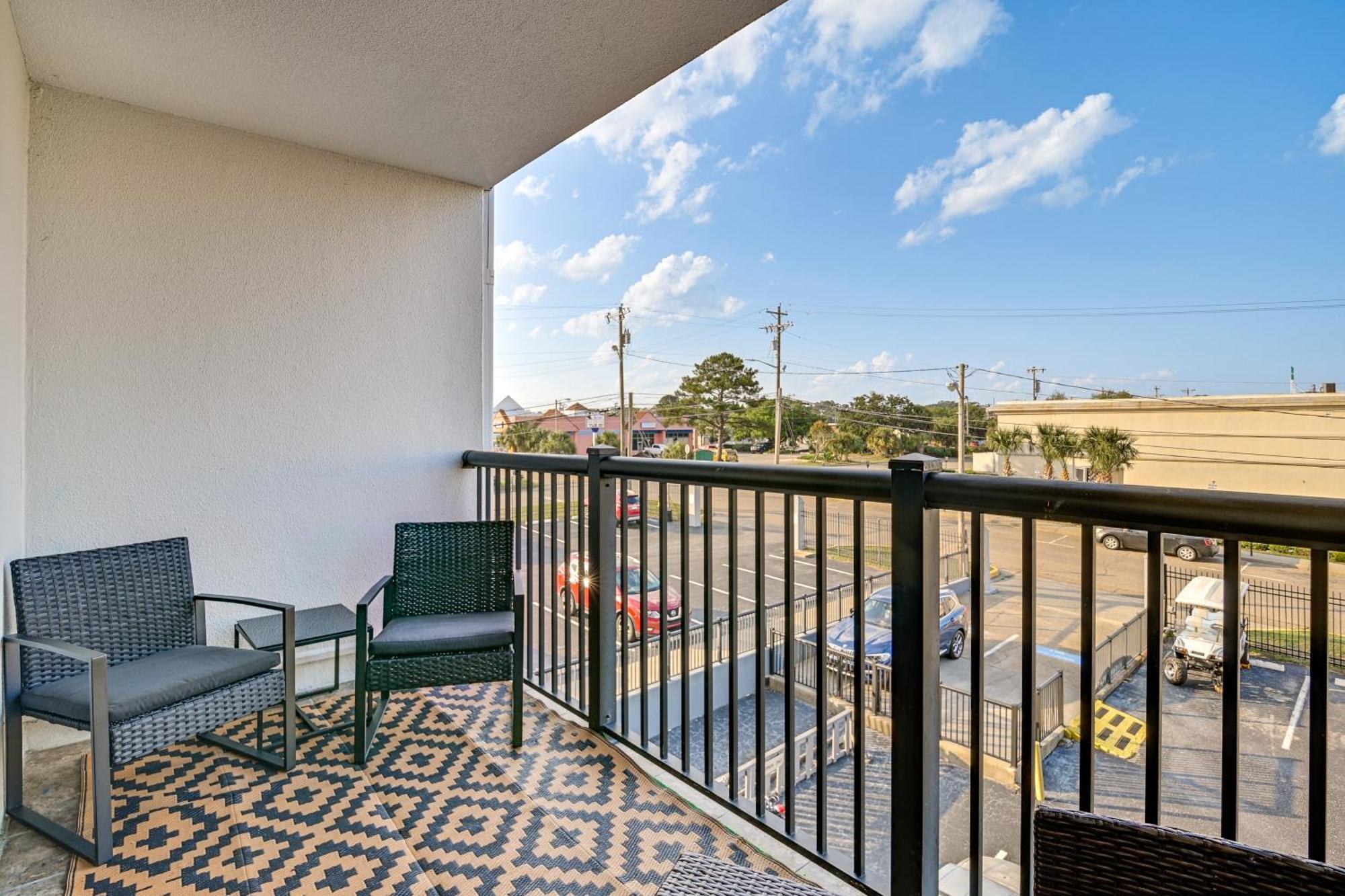 Updated Resort Condo, Walk To Myrtle Beach! 외부 사진