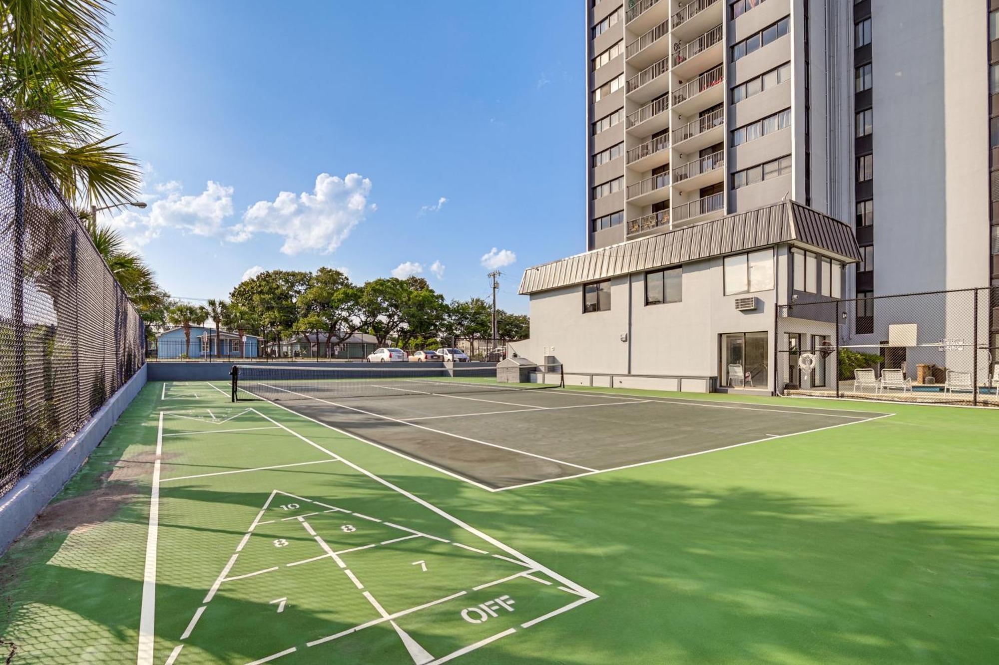 Updated Resort Condo, Walk To Myrtle Beach! 외부 사진
