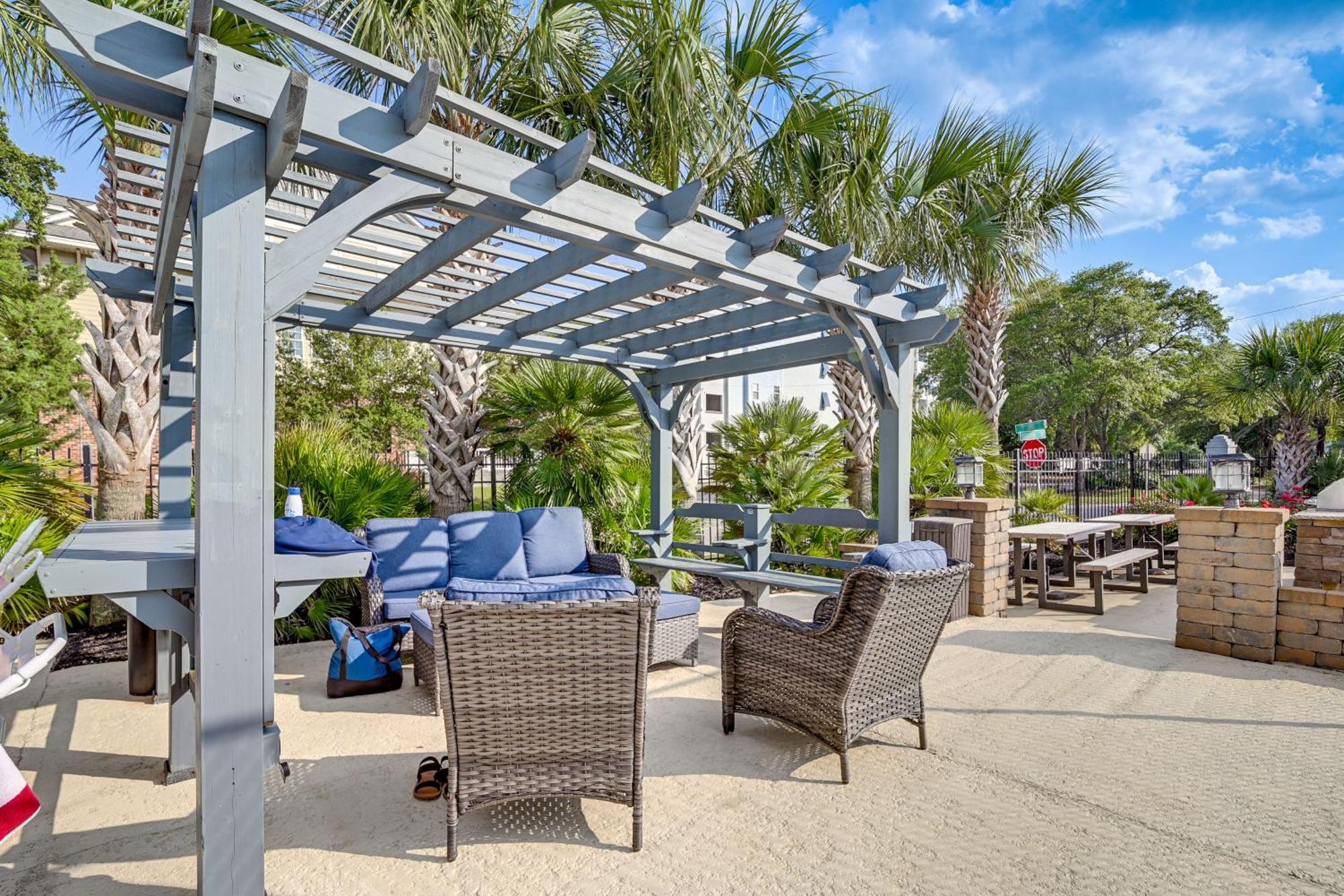 Updated Resort Condo, Walk To Myrtle Beach! 외부 사진
