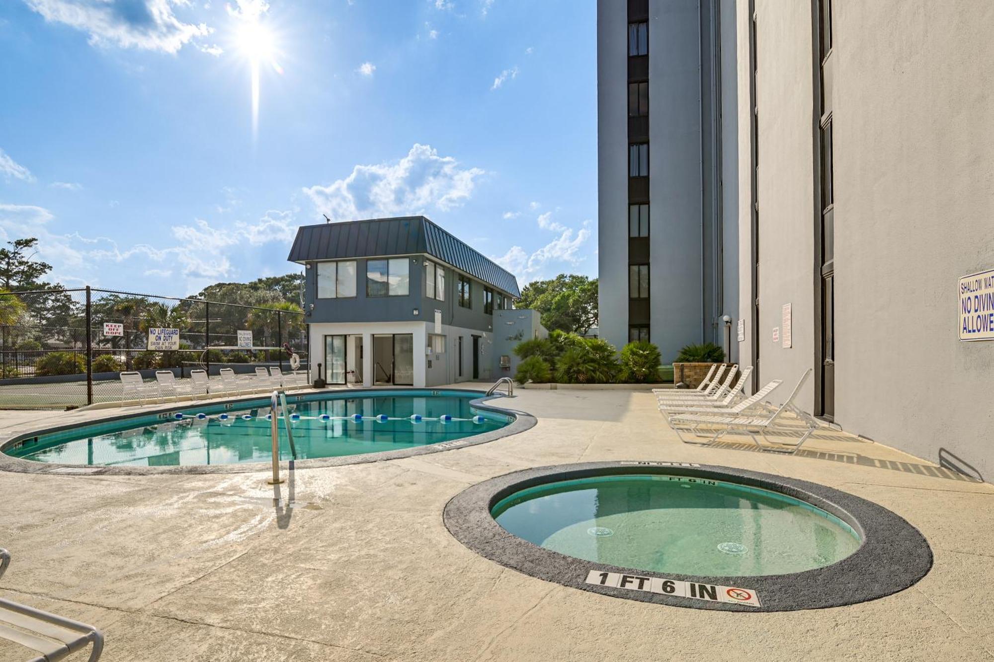 Updated Resort Condo, Walk To Myrtle Beach! 외부 사진